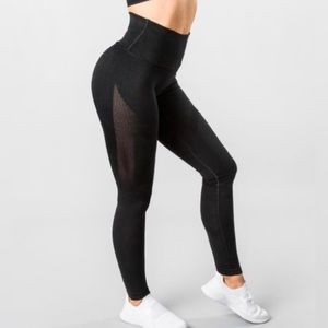 Alphalete aero leggings